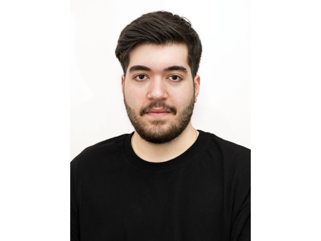 آریا افشار
